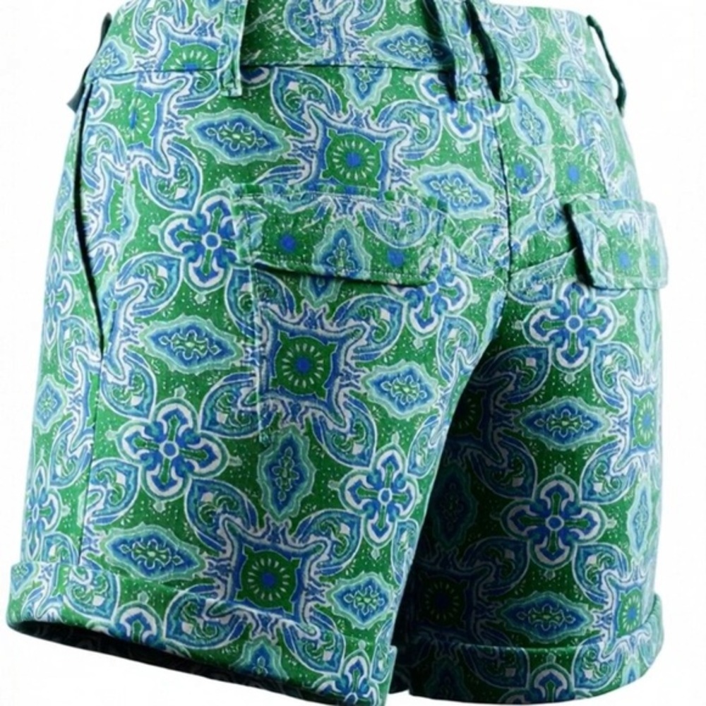 Old Navy women’s Green and Blue Patterned Cuffed Shorts size 10